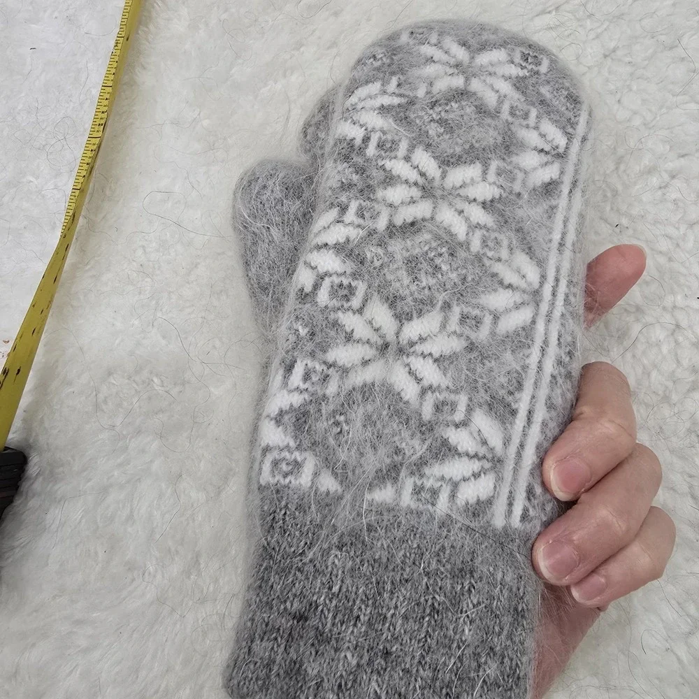 Handmade Goat Down Mittens Grey White Nordic Pattern Warm Winter Gloves One Size